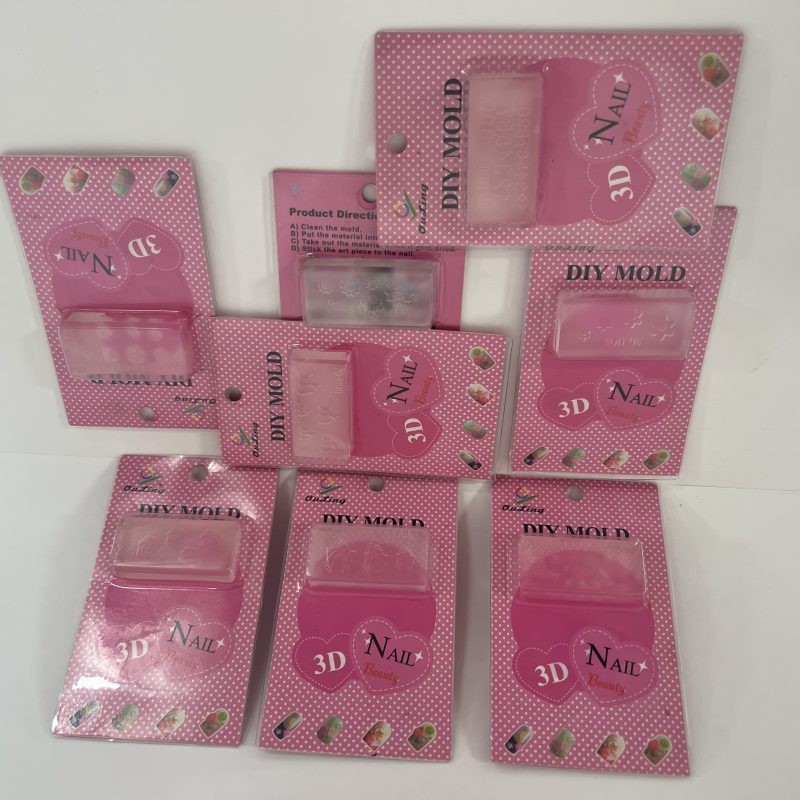 MOLDE PARA FIGURAS DE ACRÍLICO PARA UÑAS 2 X 4 cm, modelos surtidos