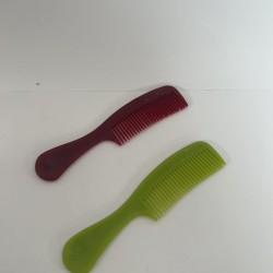 Peine De Bolsillo En Colores Translucidos 15.5 X 3.5 cm.