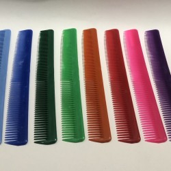 Peine peluquero, colores firmes, 17.5 X 2.5 a 2cm