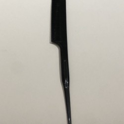 Peine colita con gancho, color negro 25 X 2.5 cm