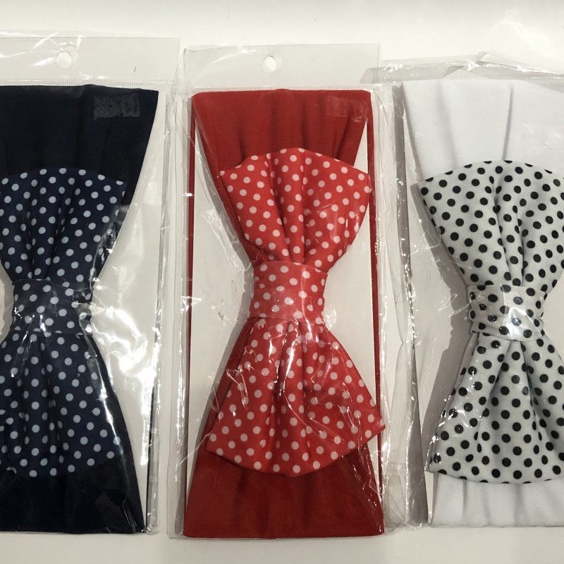 VALERINA, ancha con un MOÑO, con puntos grandes